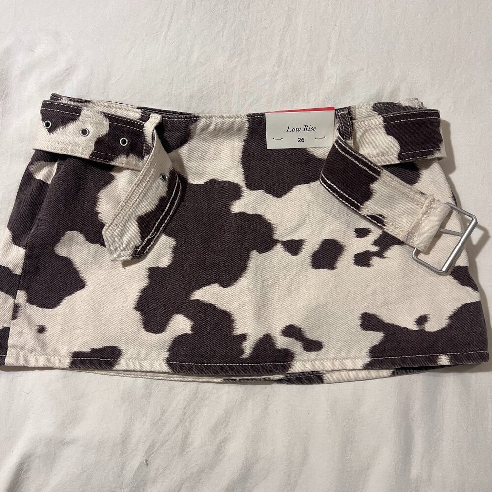 NWT A&F Low Rise Belted Denim Mini Skort in Cow Print size 26 / 2 - Picture 5 of 16